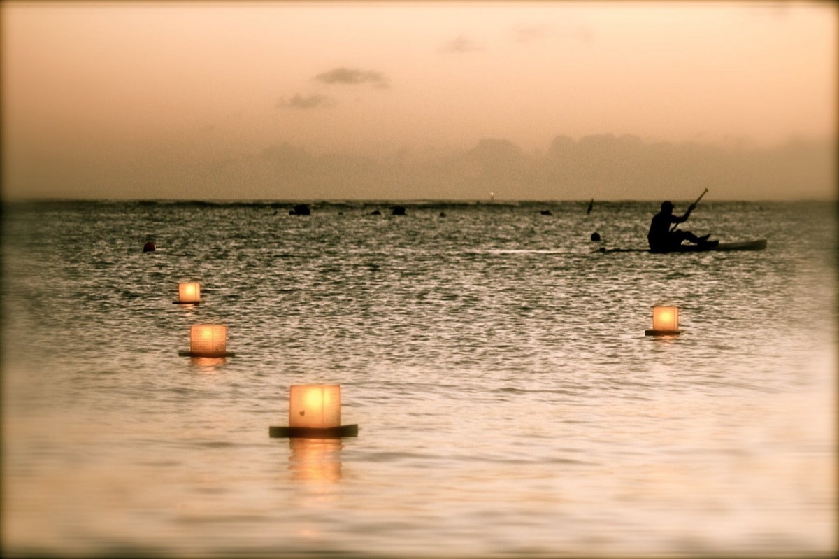 Het iconische Waikiki strand op het eiland Oahu