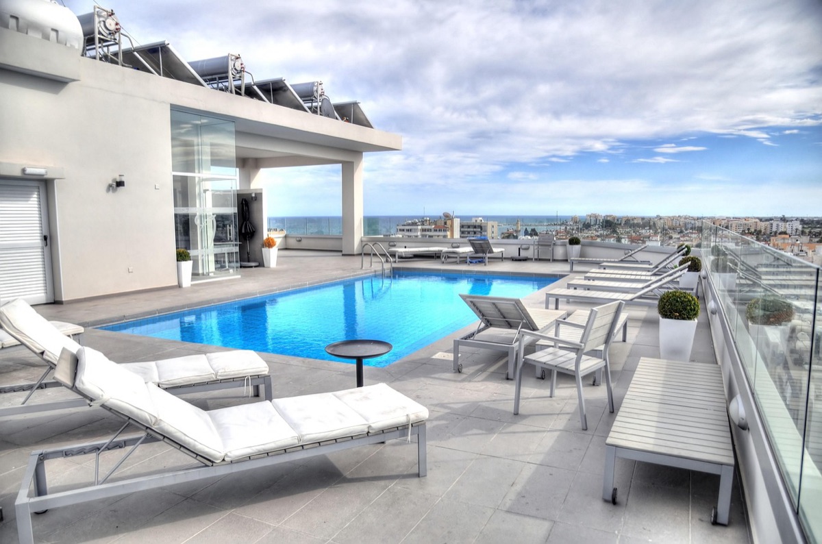 Hawaiian resort with private pool
